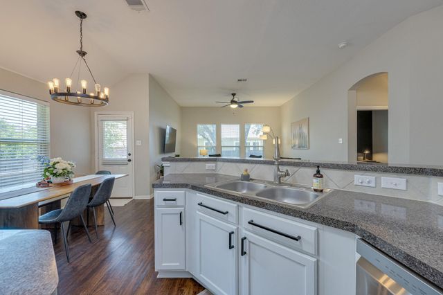 2985 Overland ST, Round Rock, TX 78681