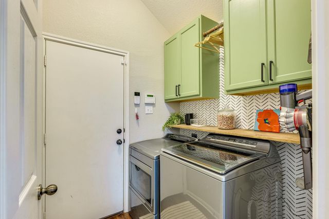 2985 Overland ST, Round Rock, TX 78681