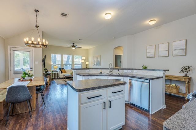 2985 Overland ST, Round Rock, TX 78681