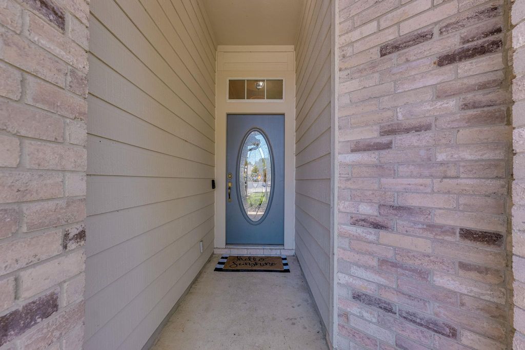 2985 Overland ST, Round Rock, TX 78681
