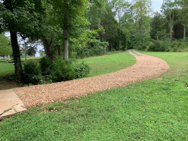 7061 E Plunders Creek Rd, Dickson, TN 37055