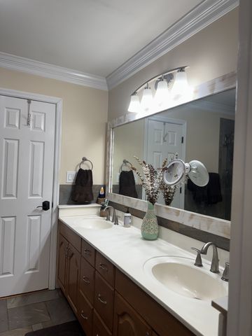 7061 E Plunders Creek Rd, Dickson, TN 37055