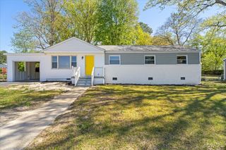 2519 Deerfield Dr, Petersburg, VA 23805