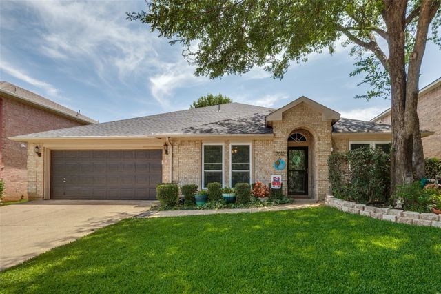7012 Greenspoint Drive, Arlington, TX 76001