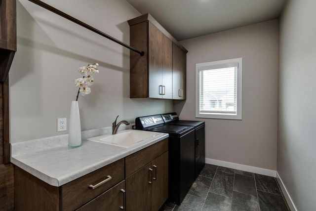 409 Peterson Trail, Oregon, WI 53575