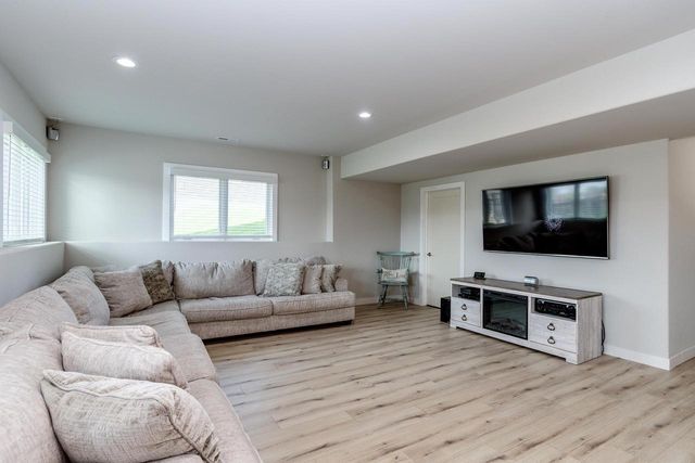 409 Peterson Trail, Oregon, WI 53575