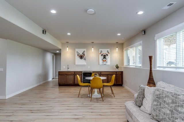 409 Peterson Trail, Oregon, WI 53575