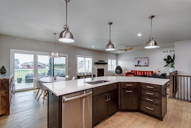 409 Peterson Trail, Oregon, WI 53575