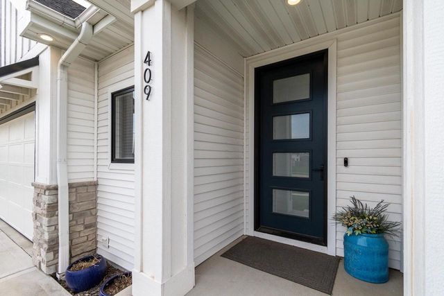 409 Peterson Trail, Oregon, WI 53575