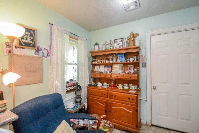 315 Greenwood Drive, Hitchcock, TX 77563
