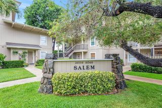 18350 SE WOOD HAVEN Lane F, Jupiter, FL 33469