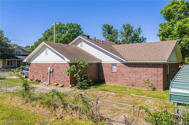 326 London Street, Alma, AR 72921