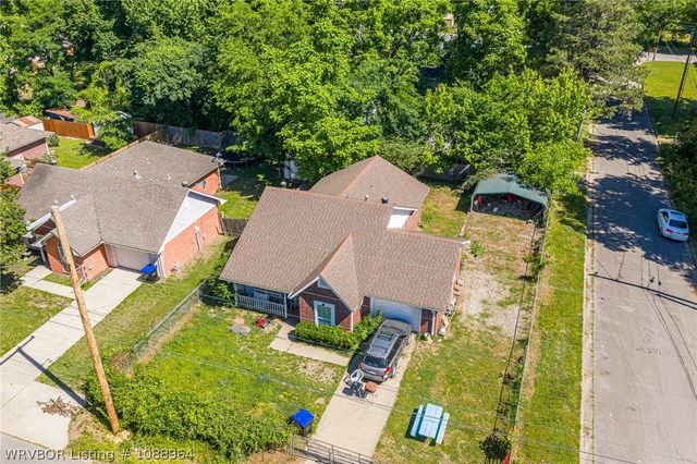 326 London Street, Alma, AR 72921