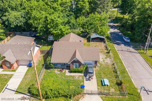 326 London Street, Alma, AR 72921