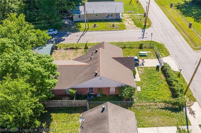 326 London Street, Alma, AR 72921
