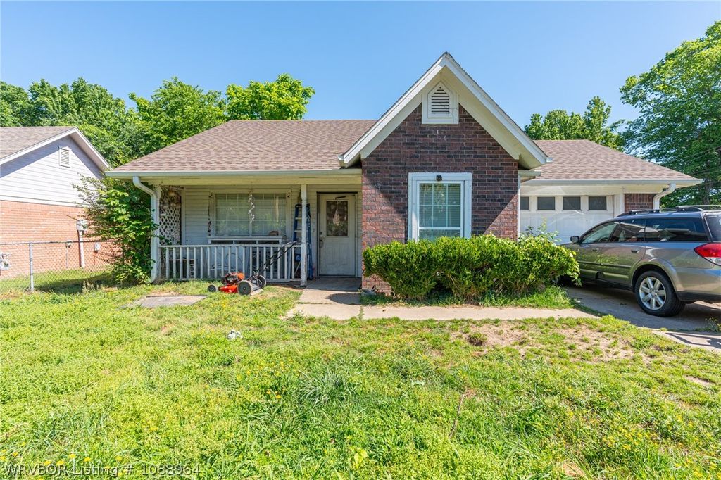 326 London Street, Alma, AR 72921