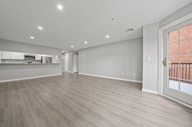 148 Main St C439, North Andover, MA 01845