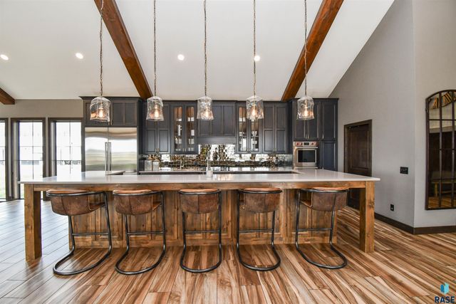 27219 473rd Ave Avenue, Sioux Falls, SD 57108