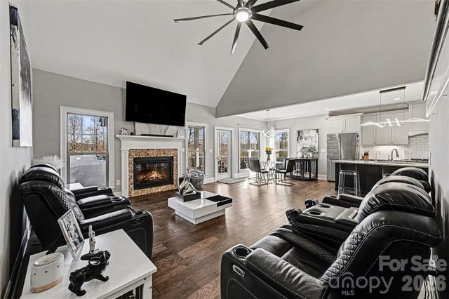 191 Hidden Meadows Drive, Mooresville, NC 28117