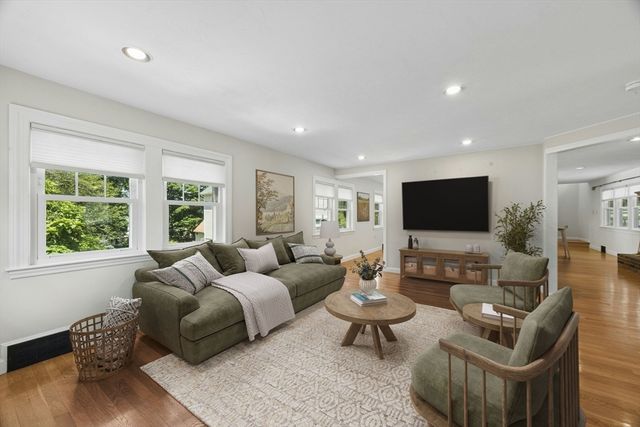 18 Proctor Road, Chelmsford, MA 01824