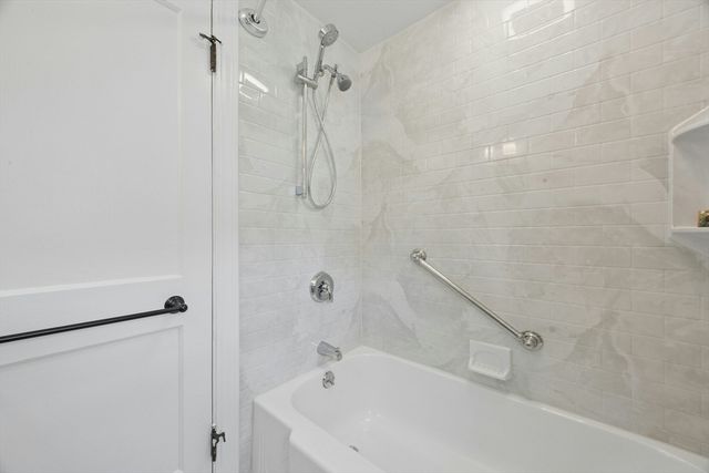 18 Proctor Road, Chelmsford, MA 01824