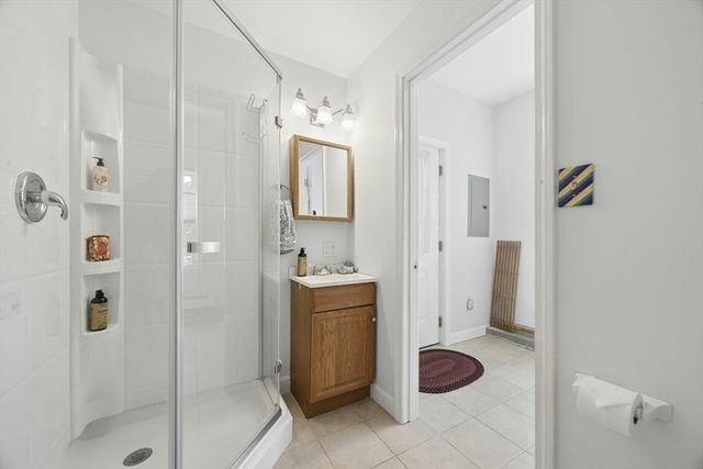 18 Proctor Road, Chelmsford, MA 01824