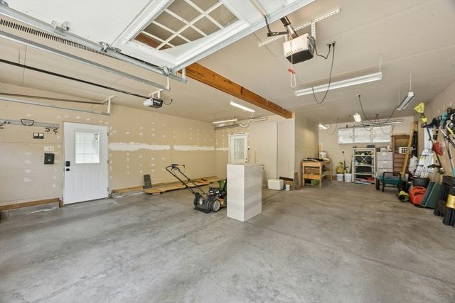 18 Proctor Road, Chelmsford, MA 01824