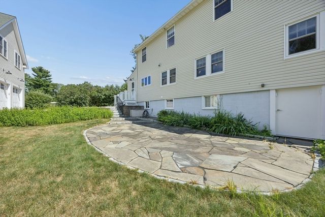 18 Proctor Road, Chelmsford, MA 01824