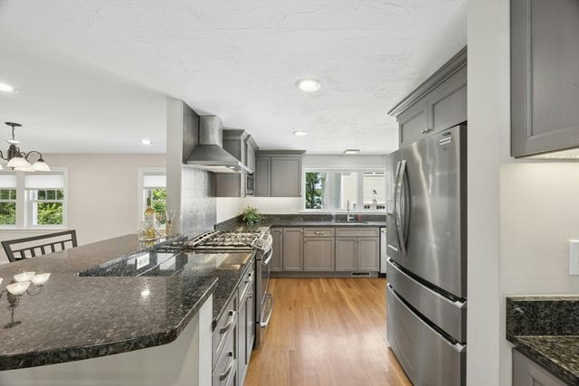 18 Proctor Road, Chelmsford, MA 01824
