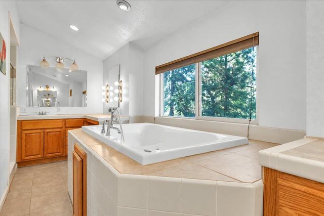 20026 Bradley Way, Foresthill, CA 95631