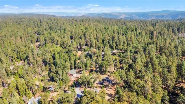 20026 Bradley Way, Foresthill, CA 95631