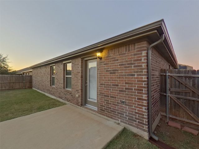 1809 Princeton Avenue, Farmersville, TX 75442