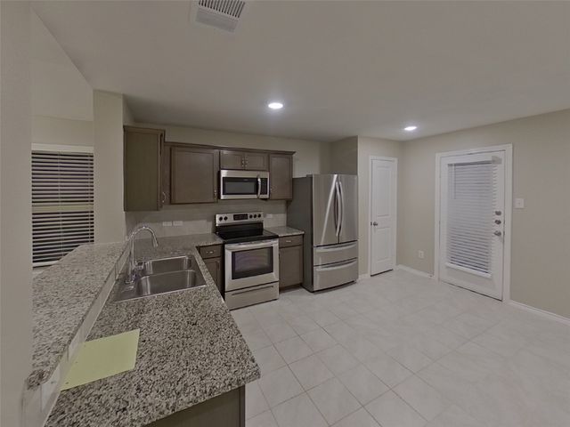 1809 Princeton Avenue, Farmersville, TX 75442