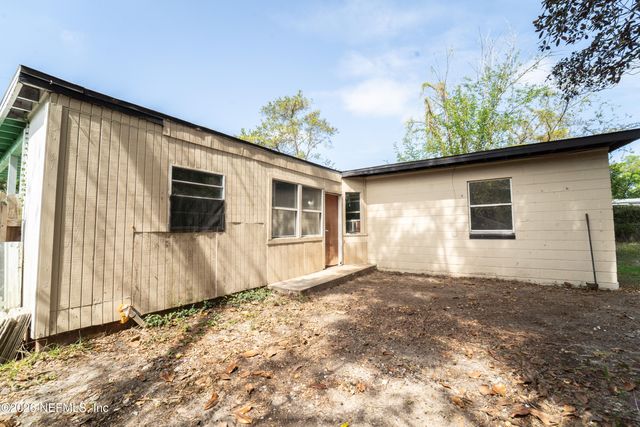 1387 GRIFLET Road, Jacksonville, FL 32211