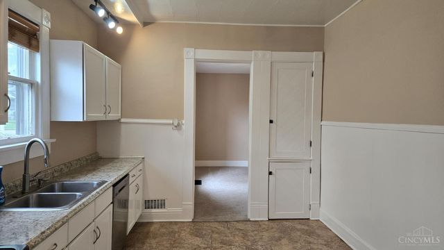 315 E Center Street, Blanchester, OH 45107