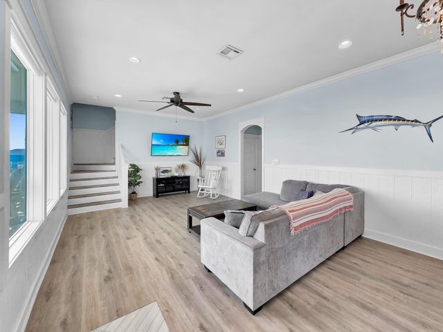 816 S Crystal Beach Road, Crystal Beach, TX 77650