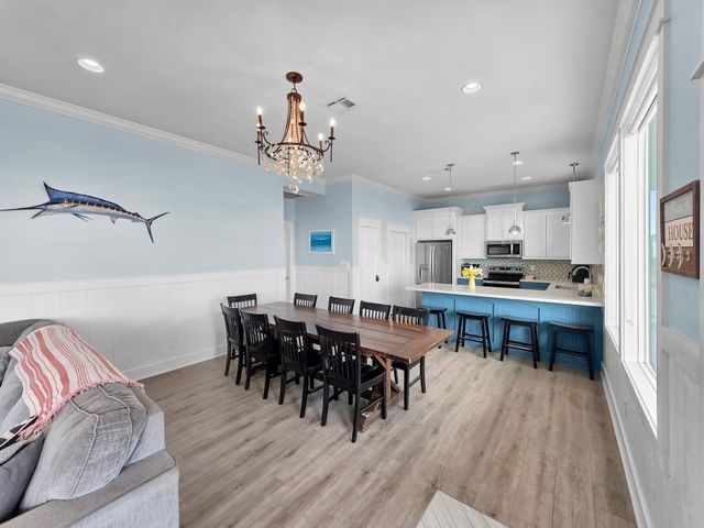 816 S Crystal Beach Road, Crystal Beach, TX 77650