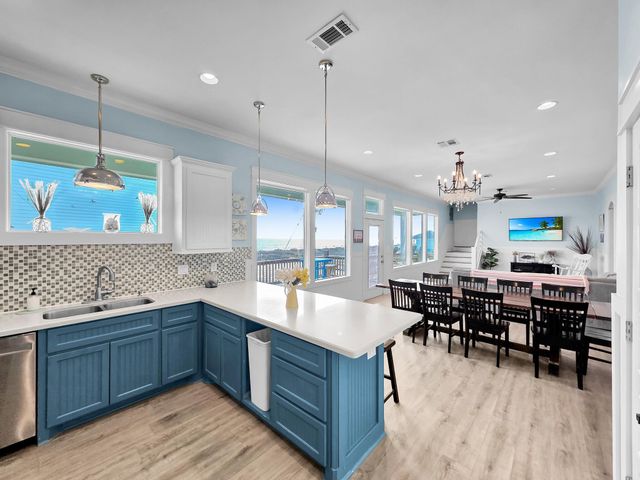 816 S Crystal Beach Road, Crystal Beach, TX 77650