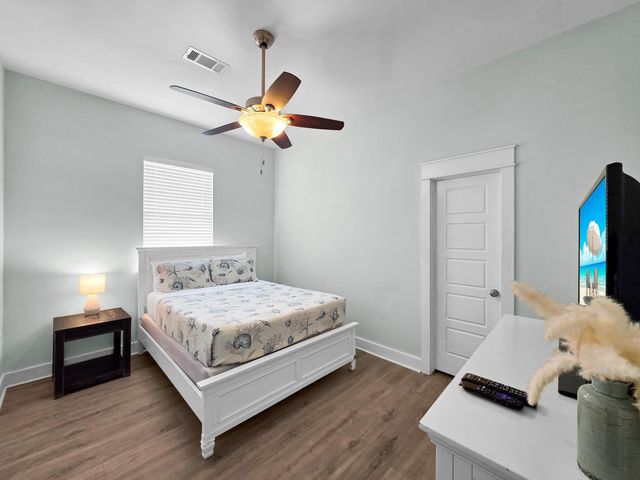 816 S Crystal Beach Road, Crystal Beach, TX 77650