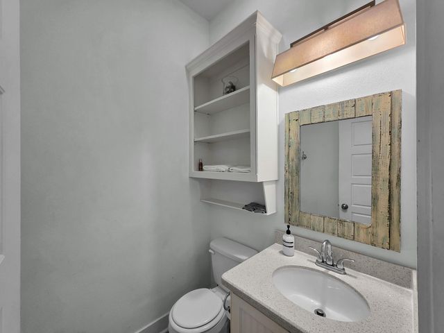 816 S Crystal Beach Road, Crystal Beach, TX 77650