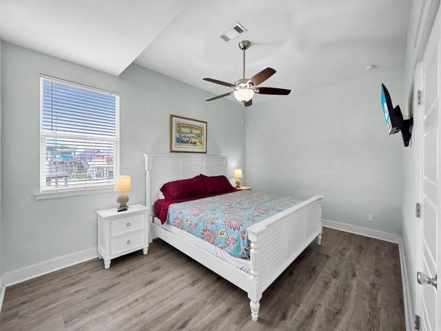 816 S Crystal Beach Road, Crystal Beach, TX 77650