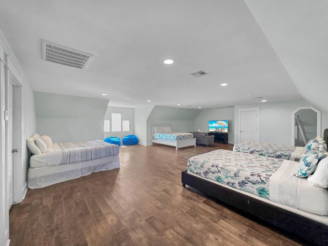 816 S Crystal Beach Road, Crystal Beach, TX 77650