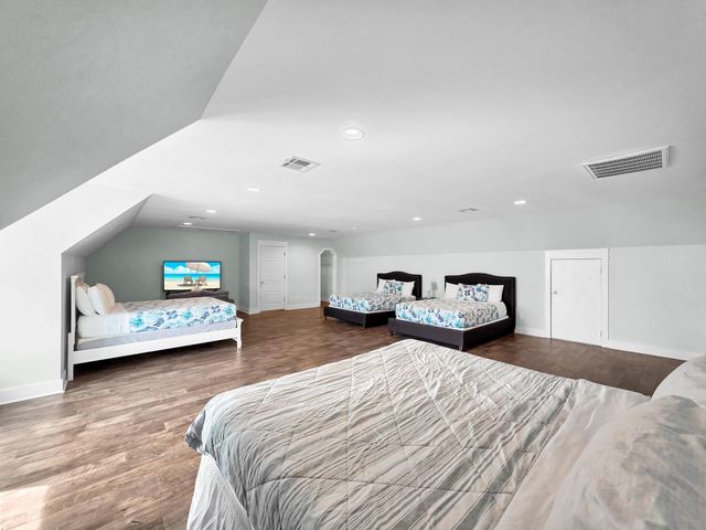 816 S Crystal Beach Road, Crystal Beach, TX 77650