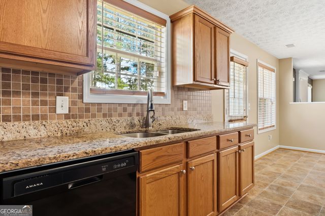 1174 Folkstone Drive, Mcdonough, GA 30253