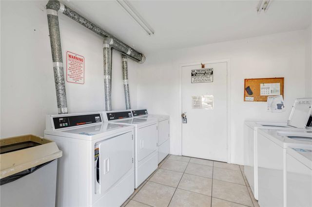 5412 SWIFT ROAD 39, Sarasota, FL 34231