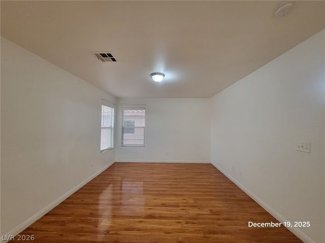 9965 Mardagen Street, Las Vegas, NV 89183