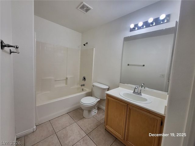 9965 Mardagen Street, Las Vegas, NV 89183