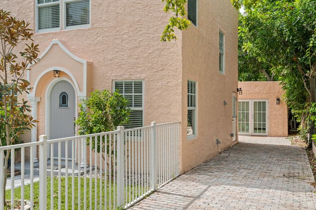 820 29TH Street, West Palm Beach, FL 33407