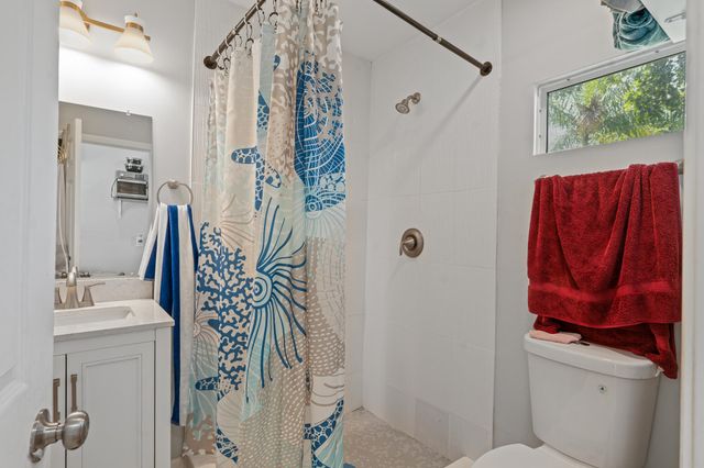 820 29TH Street, West Palm Beach, FL 33407