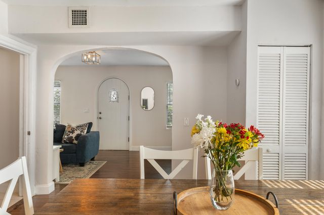820 29TH Street, West Palm Beach, FL 33407